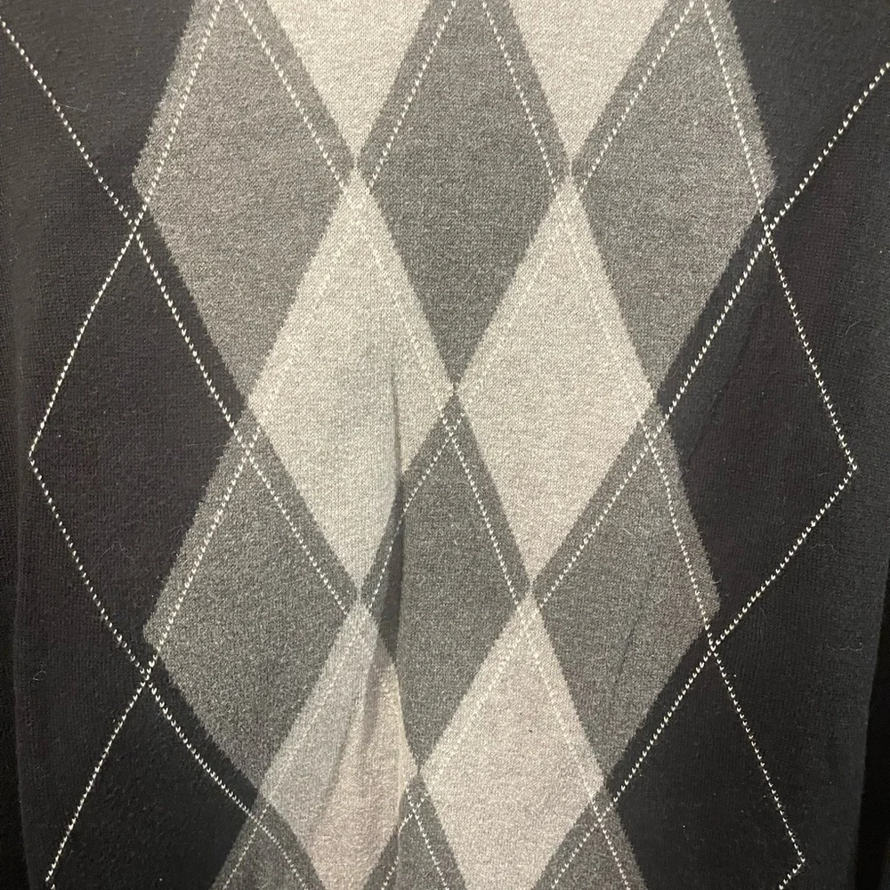 Saddlebred Black and Gray Argyle V-Neck Sweater Vest - Picture 2 of 4